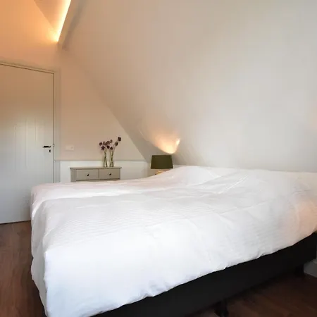 Semesterbostad Spacious In Middenbeemster, Cleaning Included Middenbeemster