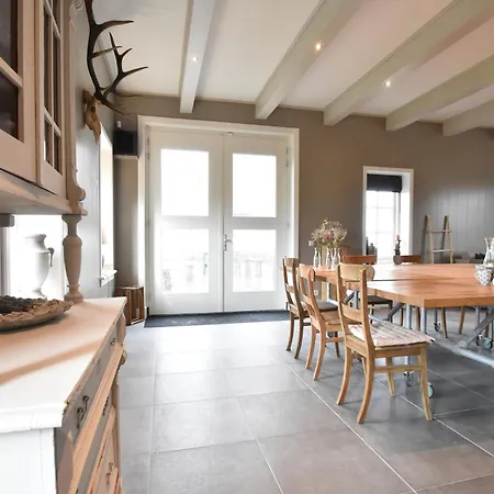 Spacious In Middenbeemster, Cleaning Included Semesterbostad
