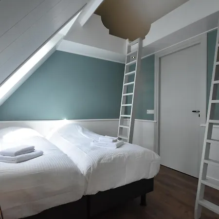 Spacious In Middenbeemster, Cleaning Included Semesterbostad