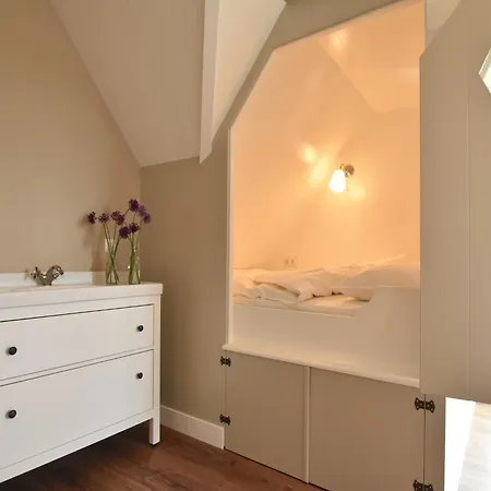 Semesterbostad Spacious In Middenbeemster, Cleaning Included Middenbeemster