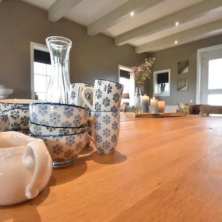 Spacious In Middenbeemster, Cleaning Included Semesterbostad *
