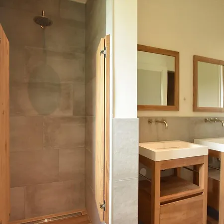 Semesterbostad Spacious In Middenbeemster, Cleaning Included Middenbeemster